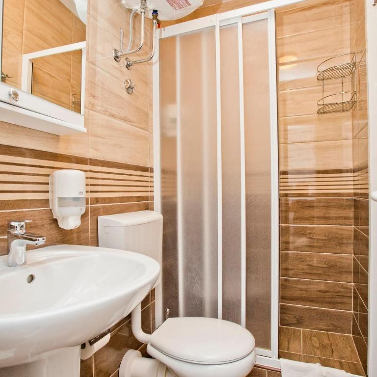 Apartments Obala - Katić - Standard Double Room - 3