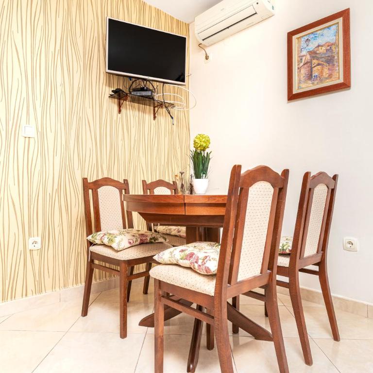 Apartments Donkovic - Studio Apartment - 4
