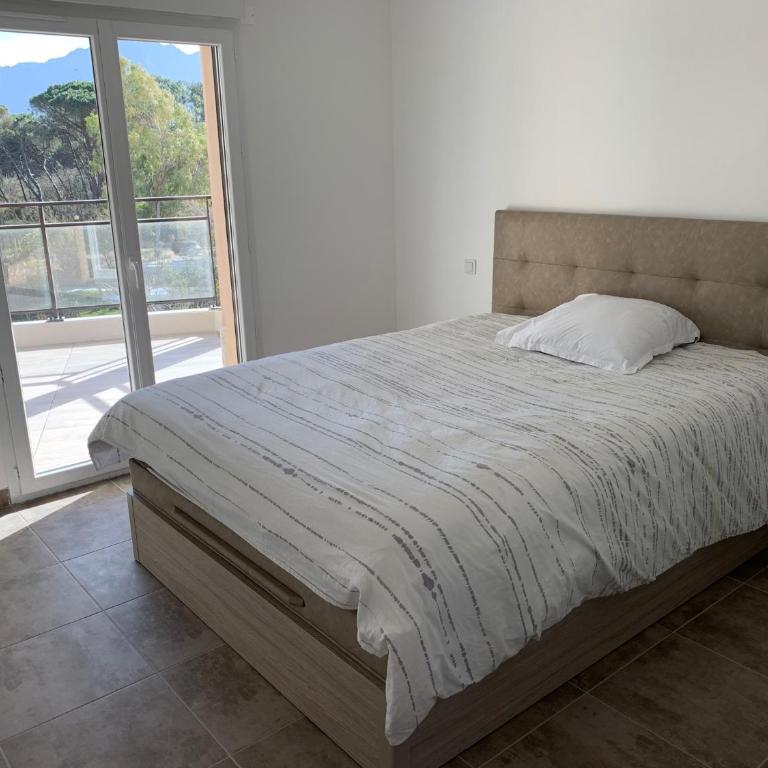 T2 neuf bord de plage - terrasse - CALVI - One-Bedroom Apartment - 4
