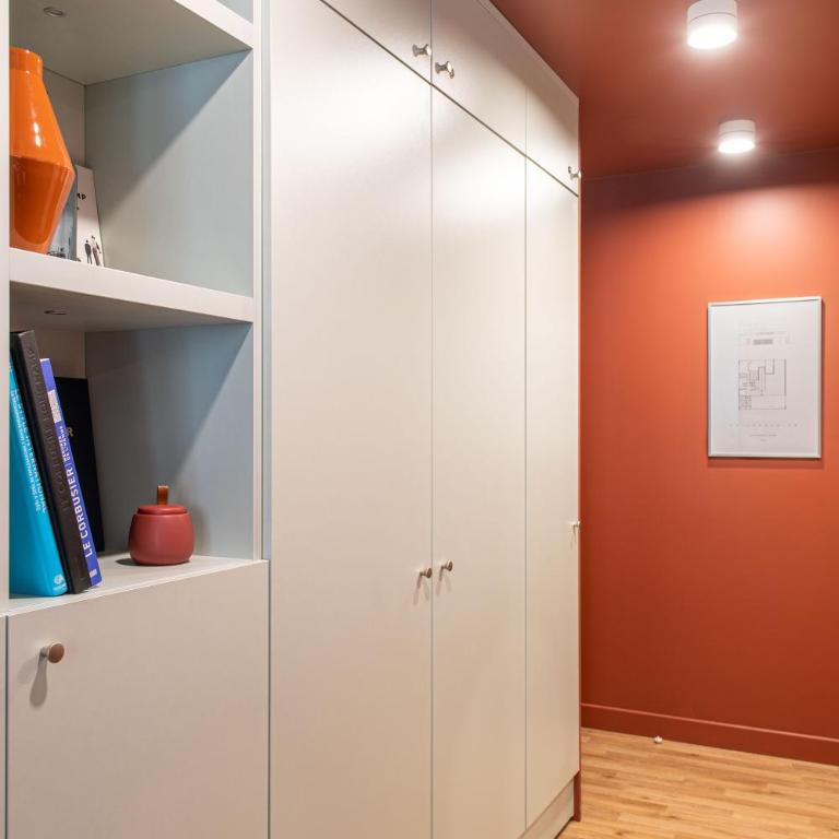 NEW - Appt style le Corbusier avec Balcon - 8 pers - Appartement 3 Chambres - 21