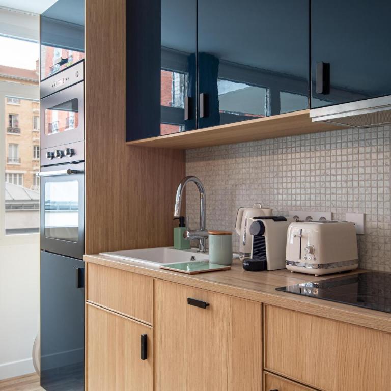 NEW - Appt style le Corbusier avec Balcon - 8 pers - Appartement 3 Chambres - 17