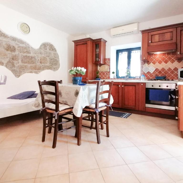 Casa Emilia - Appartamento con 1 Camera da Letto - 3