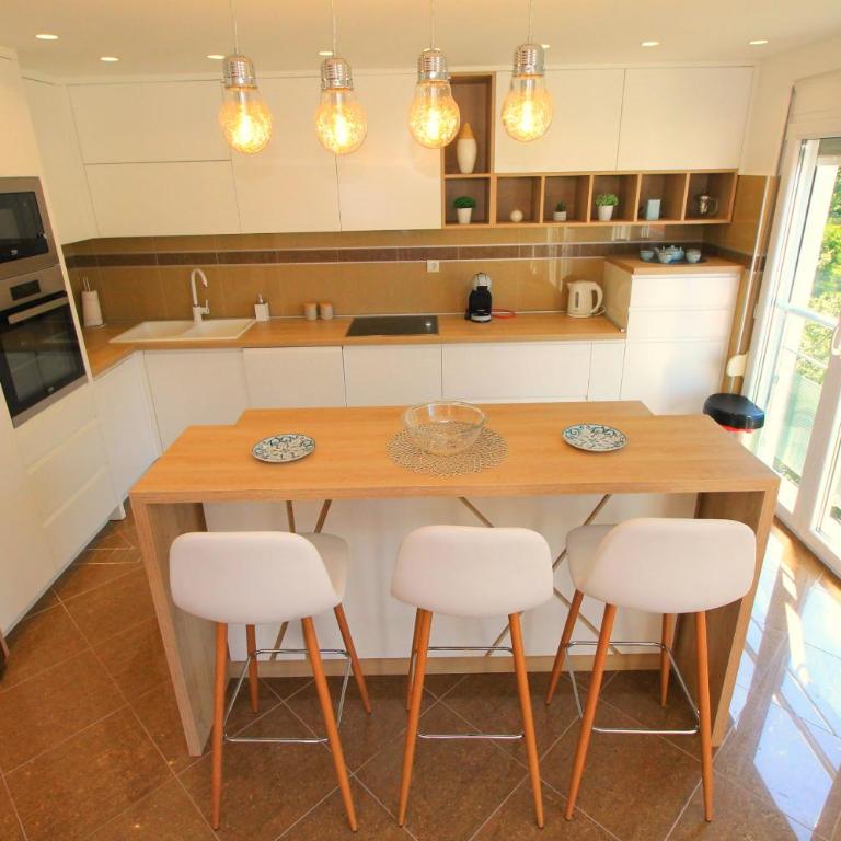 Lux Pržno View Penthouse - Three-Bedroom Apartment - 19