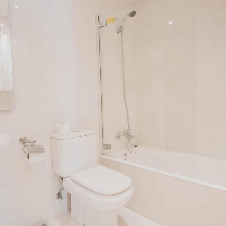 Arriola - Local Rentss - Apartamento - 7