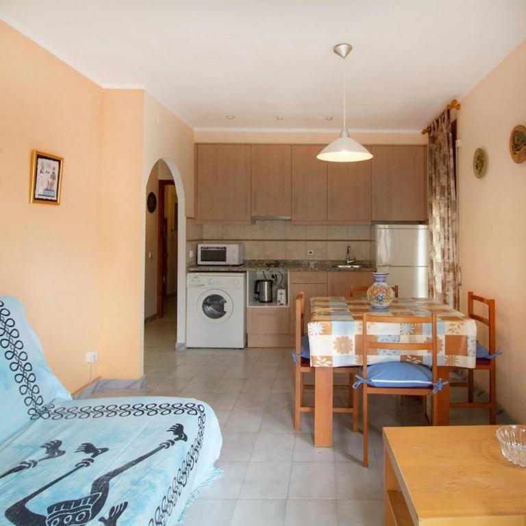 PORT I Sistach Rentals - Two-Bedroom Apartment - 10
