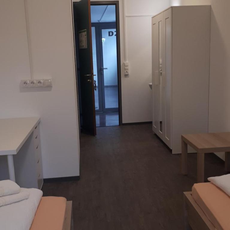 Jugendherberge Innsbruck - Youth Hostel - Einzelzimmer mit eigenem Bad - 2