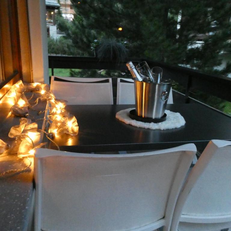 Central & Elegant Apartments,partially with Fireplace, by Zermatt Rental - Deluxe Apartment - 12