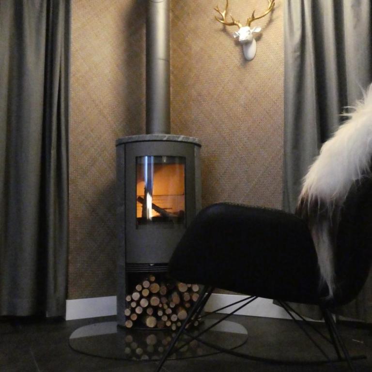 Central & Elegant Apartments,partially with Fireplace, by Zermatt Rental - Deluxe Apartment - 16