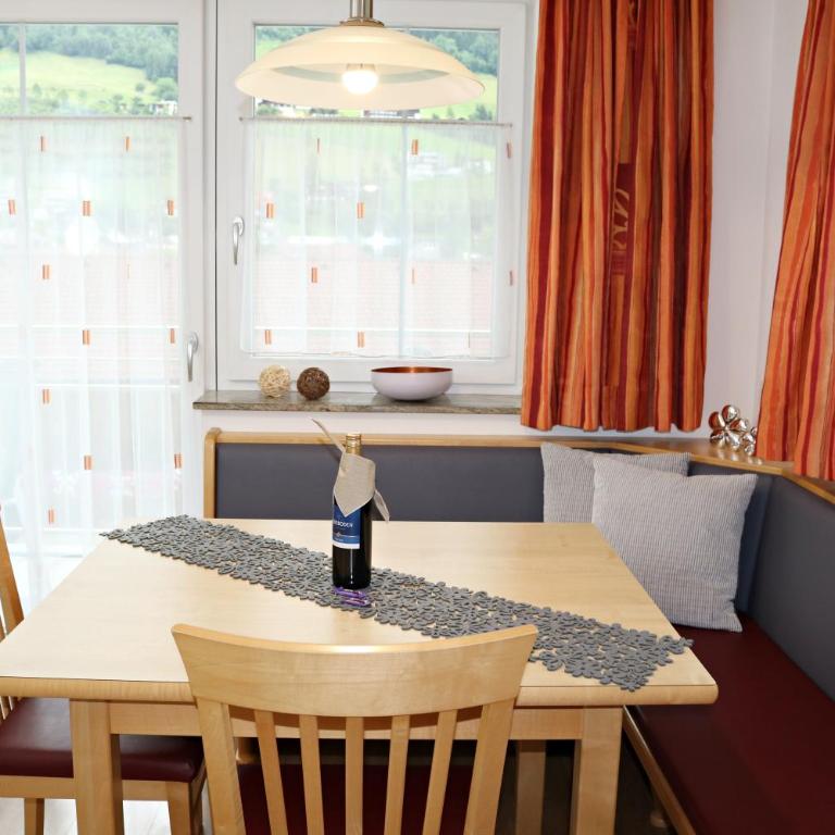 Apartments Nadine - Apartment mit 2 Schlafzimmern und Balkon - 5