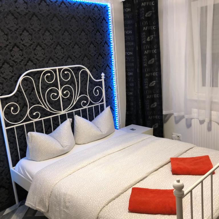 Hostel Nuremberg - Doppelzimmer mit Gemeinschaftsdusche und -WC - 2