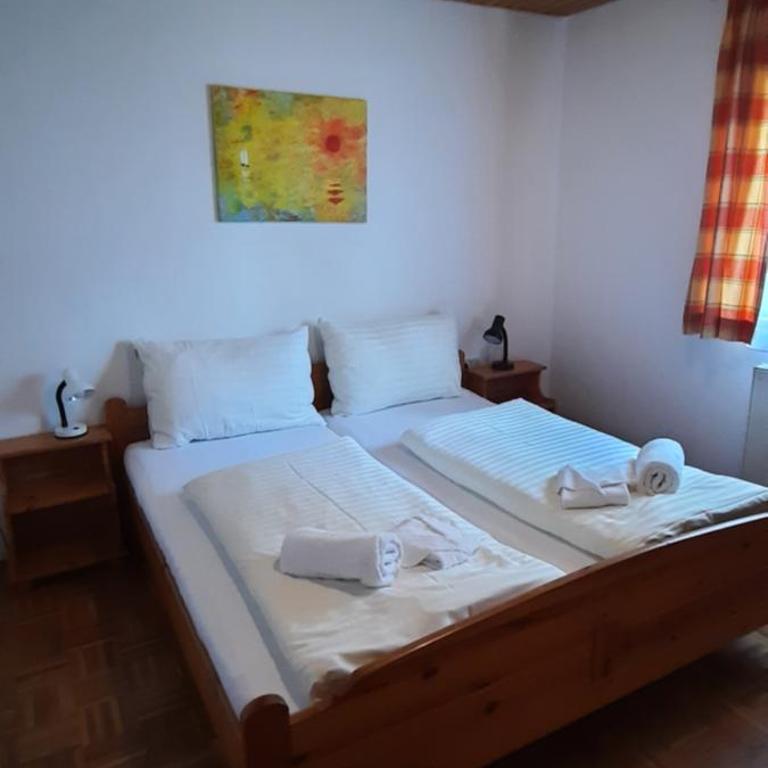 Ferienwohnungen Schloss Wasserleonburg - Apartment mit Terrasse - 11