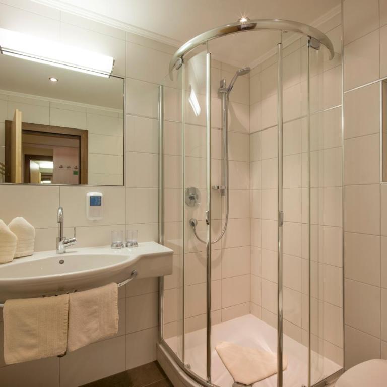 Pension Andreashof - Doppelzimmer mit Balkon - 4