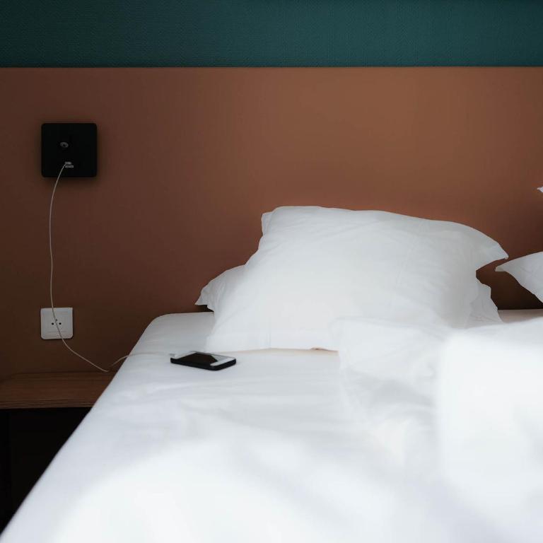 Logis Hôtel de l'Europe - Chambre Double Confort - Non-Fumeurs - 3