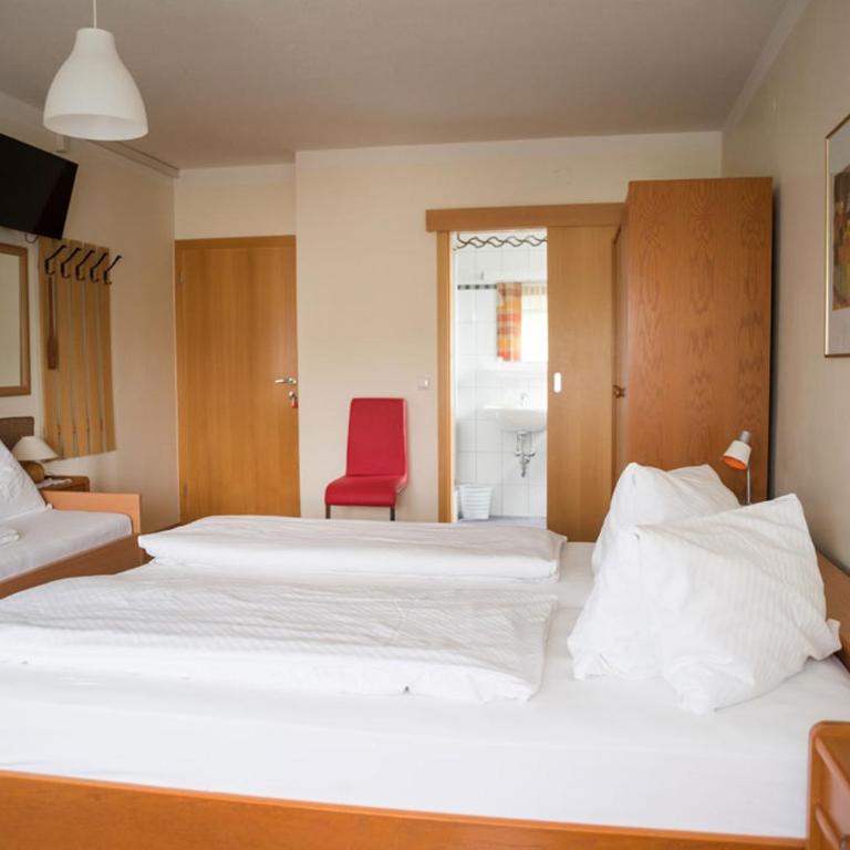 Pension Hartmann - Dreibettzimmer - 2