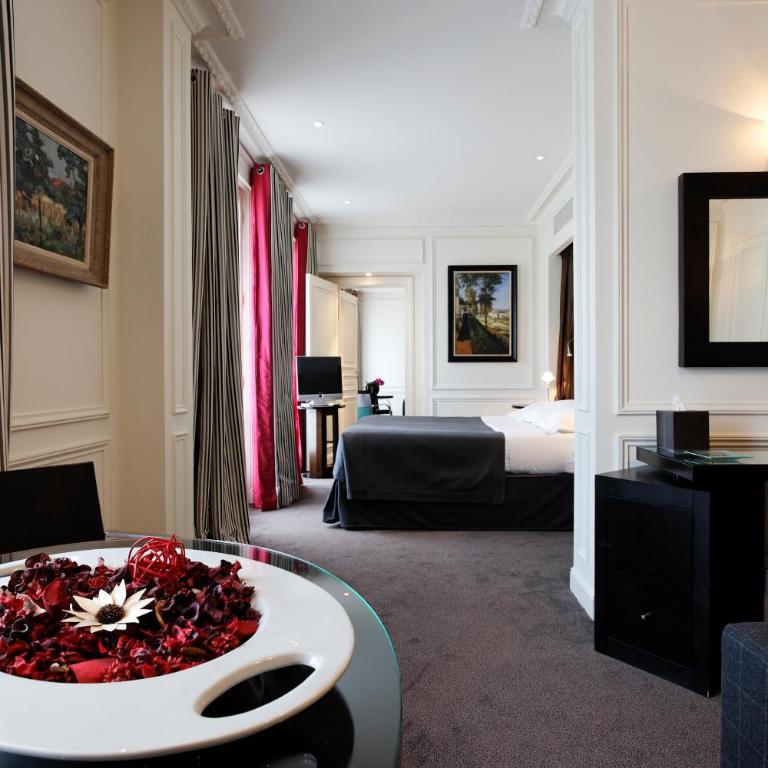 La Tremoille Paris - Junior Suite - 1