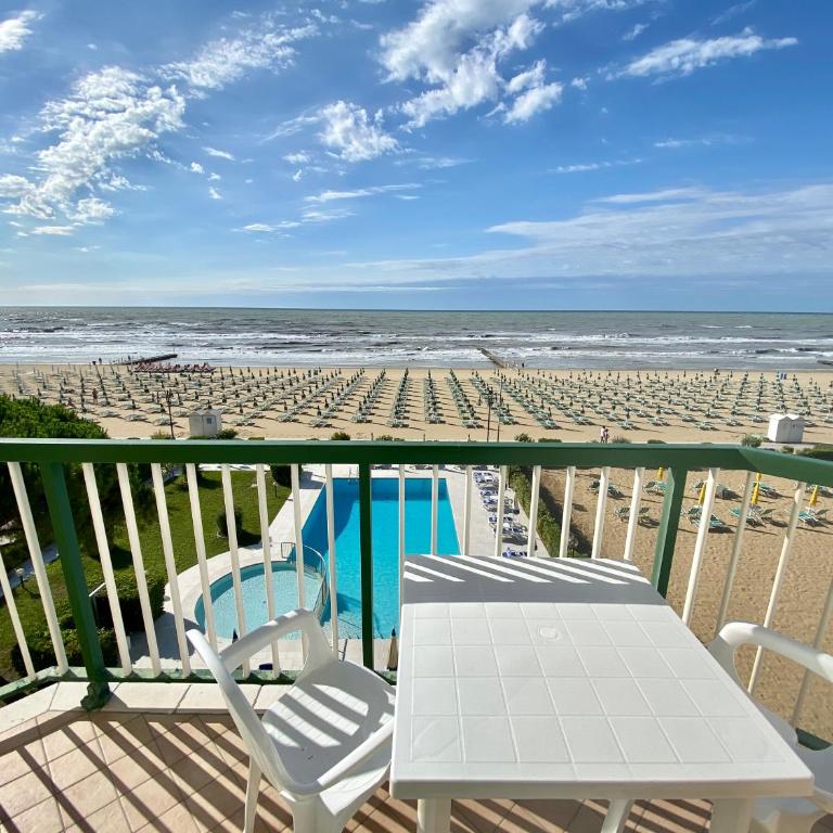 Hotel Florida - Camera Matrimoniale/Doppia con Letti Singoli con Vista Mare - 5