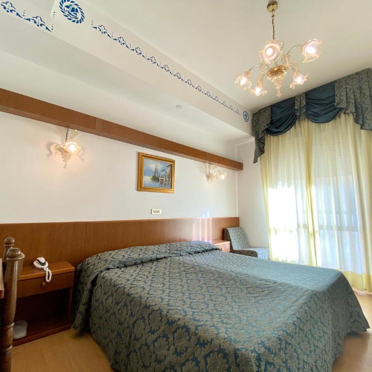 Hotel Florida - Camera Matrimoniale/Doppia con Letti Singoli con Vista Mare Laterale - 6