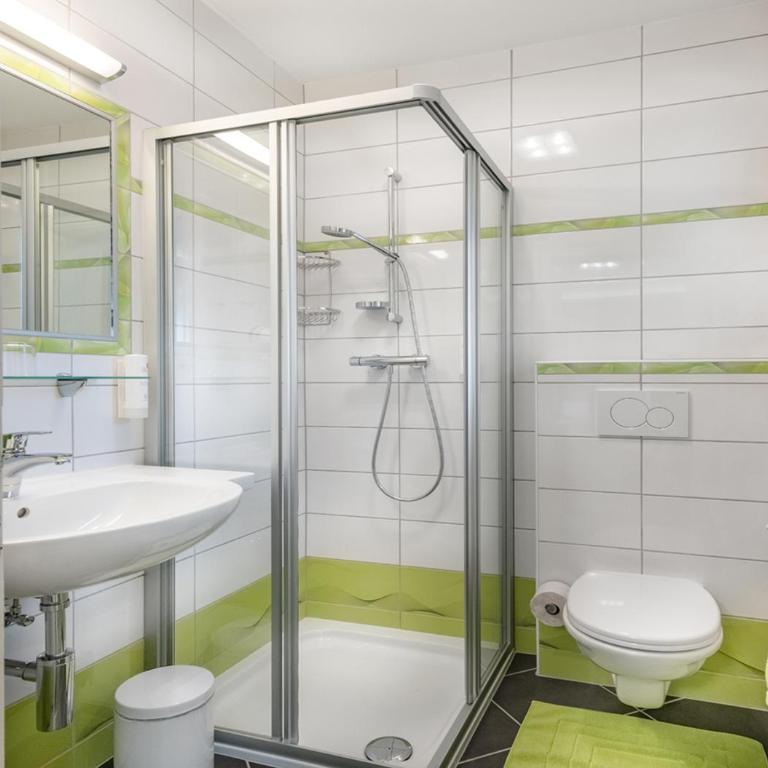 Haus Elisabeth - Doppelzimmer mit Balkon - 8