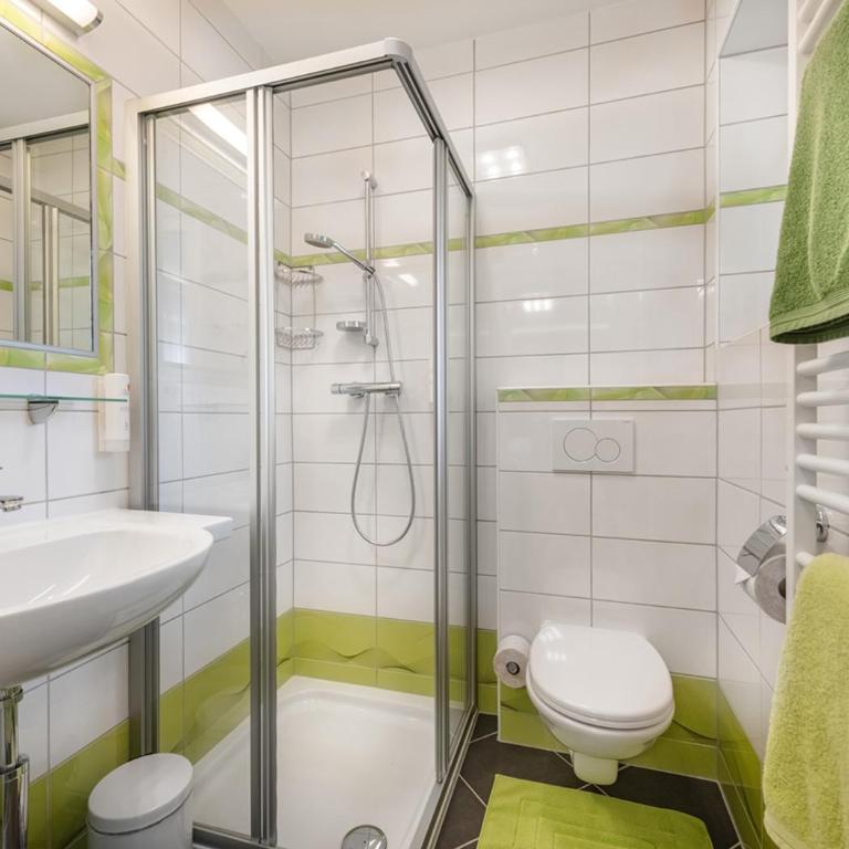 Haus Elisabeth - Doppelzimmer mit Balkon - 9