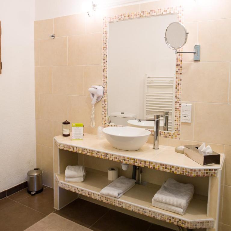Hôtel l'Amandière - Chambre Double Supérieure avec Lit King-Size - 2