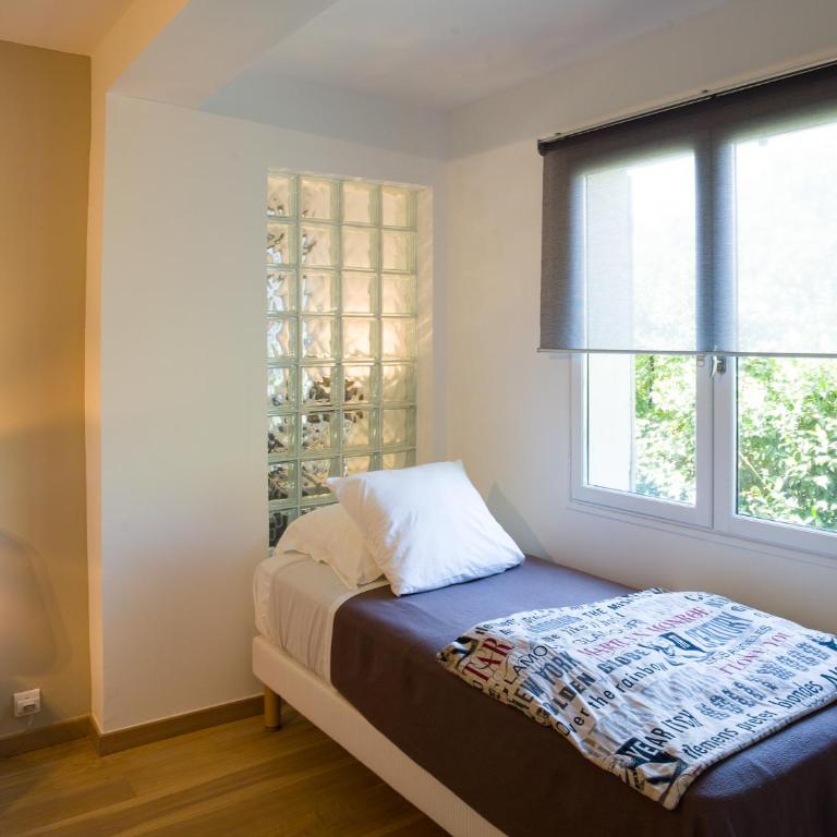Hôtel l'Amandière - Maison de Vacances avec Jardin Privé - 9