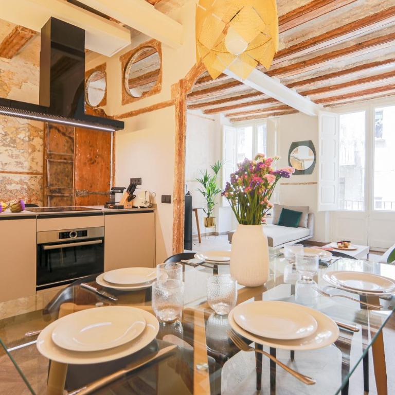 En Ville Boutique Apartments Boqueria Market - Three-Bedroom Apartment - 19