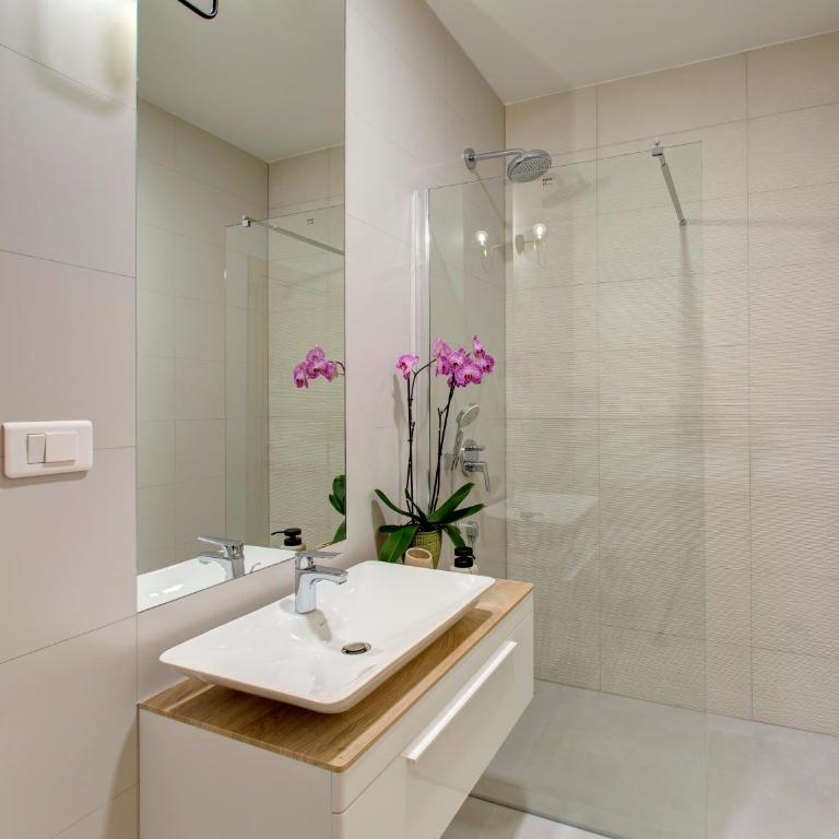 Luxury apartment Concept - One-Bedroom Apartment - 15