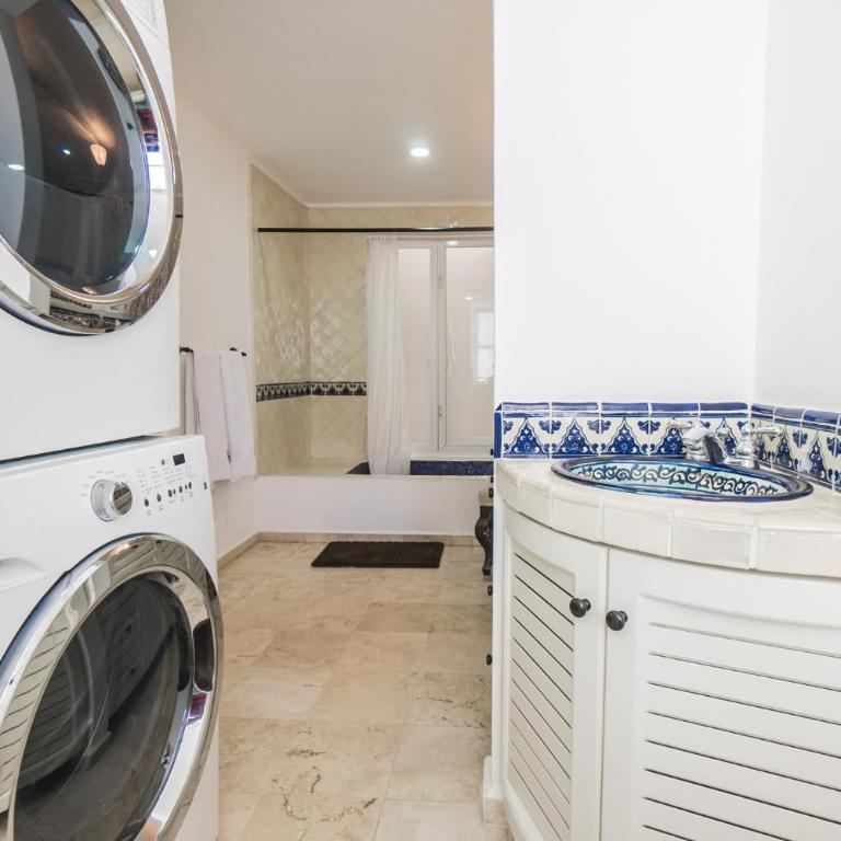 Royal Palms 5 - Two-Bedroom Apartment - 30