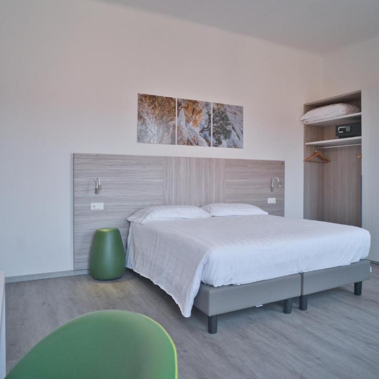 Hotel Medusa - Camera Familiare - 10