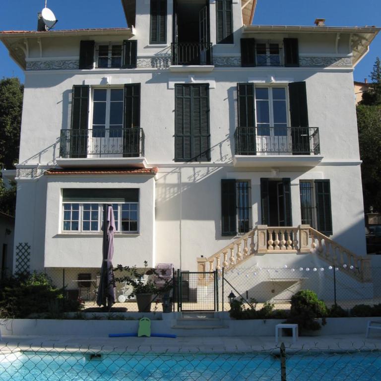 Cottage Massanet - Chambre Triple - Vue sur la Piscine - 6
