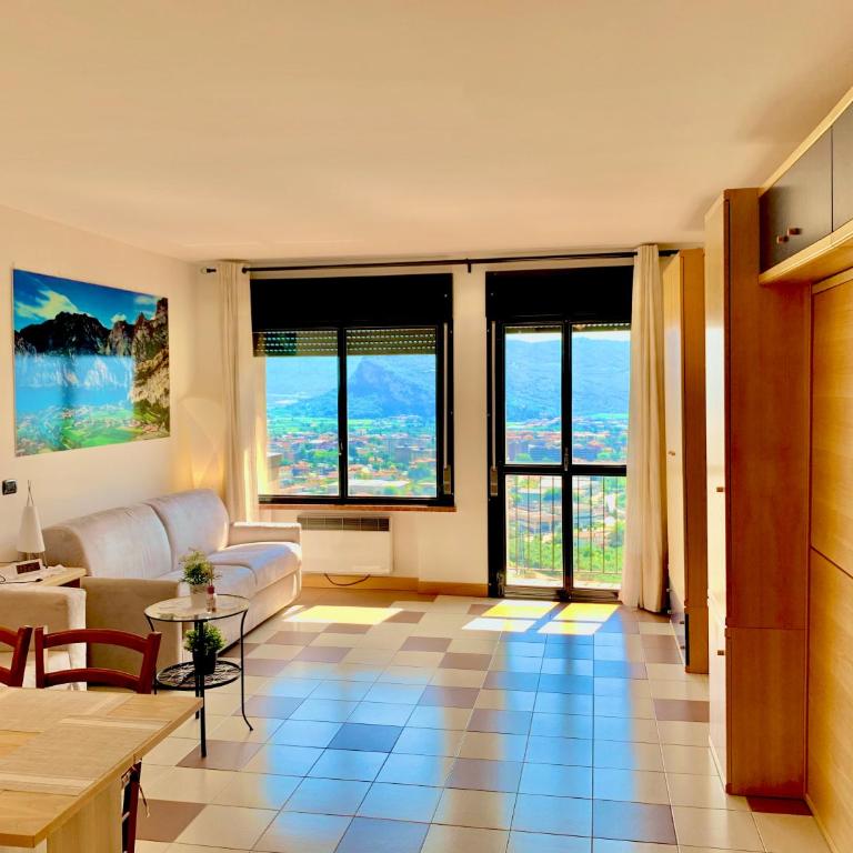 Sky&Pool Dom - Monolocale con Vista Lago - 9