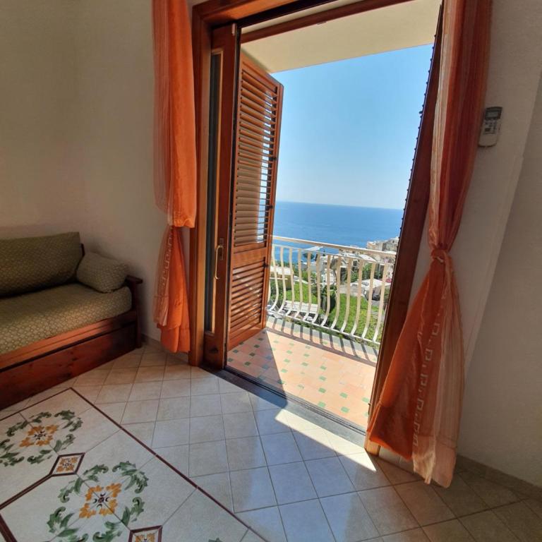 Villa Celentano - Appartamento Monolocale con Vista Mare - 4
