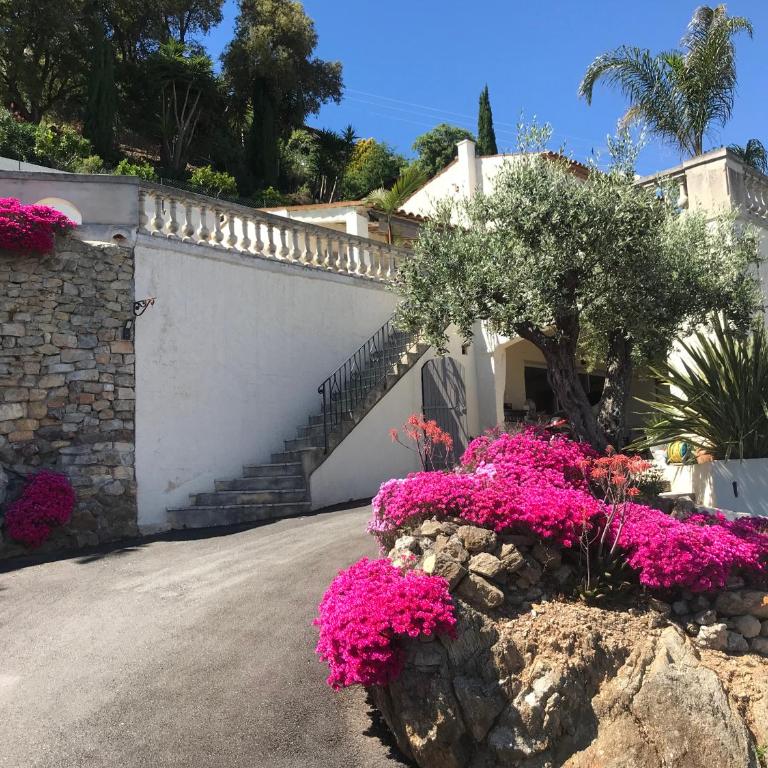 3 Bedrooms Villa near Cannes - Pool & Jacuzzi - Sea View - Villa 3 Chambres (6 Adultes) - 2
