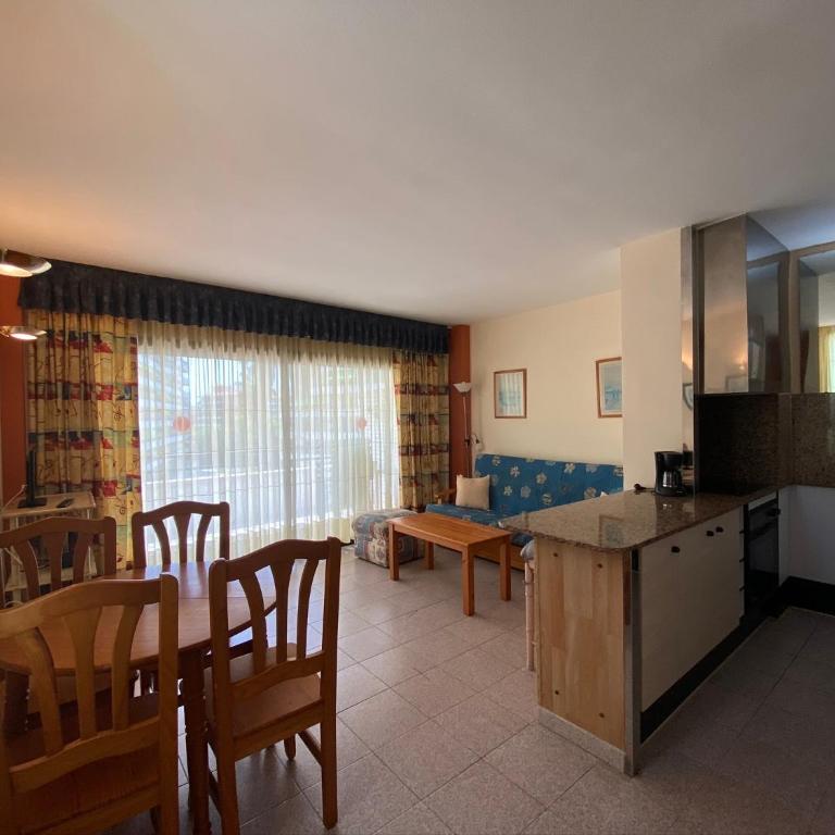 LA DORADA - One-Bedroom Apartment - 5