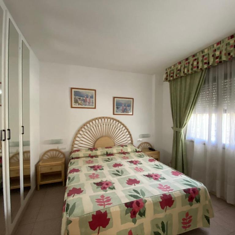 LA DORADA - One-Bedroom Apartment - 9