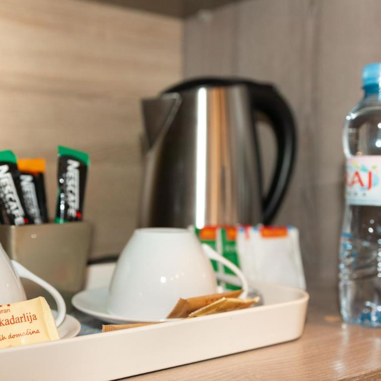 Skadarlija Suites - Dvokrevetna Soba sa Bračnim Krevetom - 8