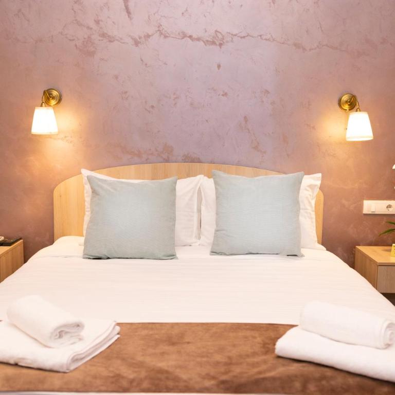 Skadarlija Suites - Dvokrevetna Soba sa Bračnim Krevetom - 7