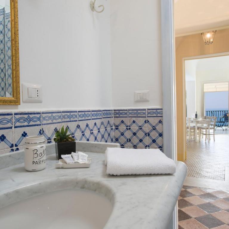 CASA CAPRILE POSITANO - Suite King con Terrazza e Vasca Idromassaggio - 3