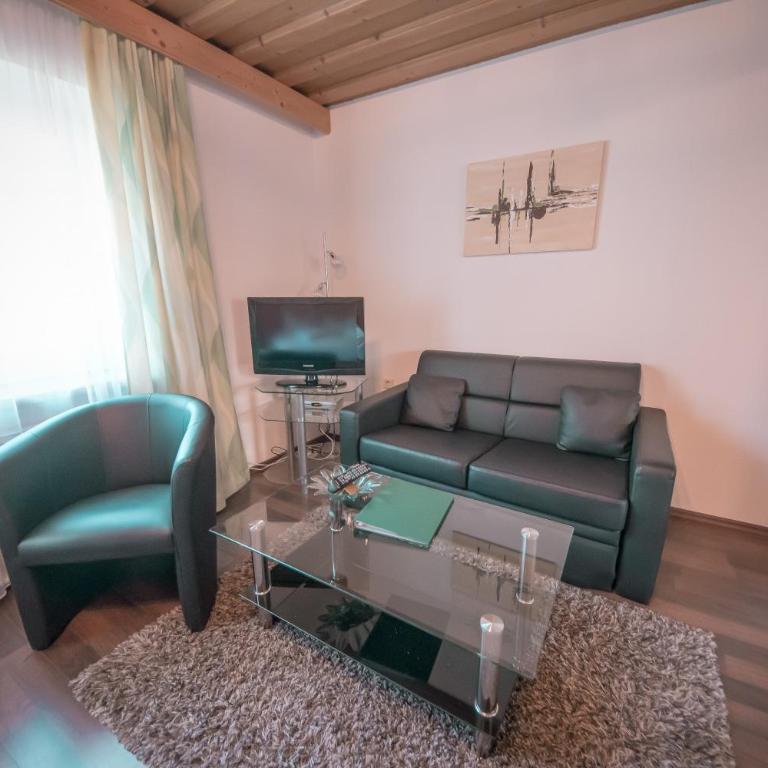 Haus Bergkastelblick - Doppelzimmer mit Bergblick - 2