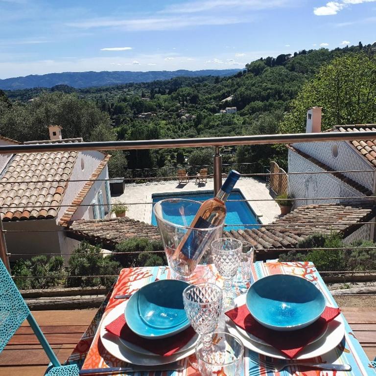 Apartment Picasso in large park with heated pool - Appartement - 40