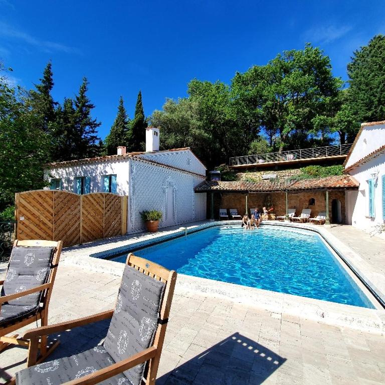Apartment Picasso in large park with heated pool - Appartement - 31