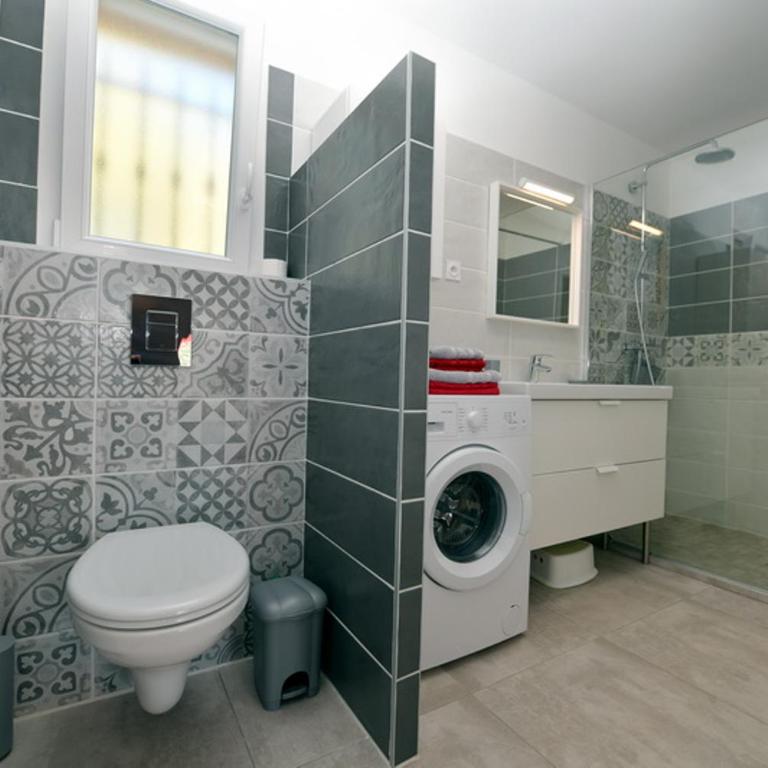 Sous Les Pins gîtes et chambres d'hôtes - Maison 1 Chambre - 14