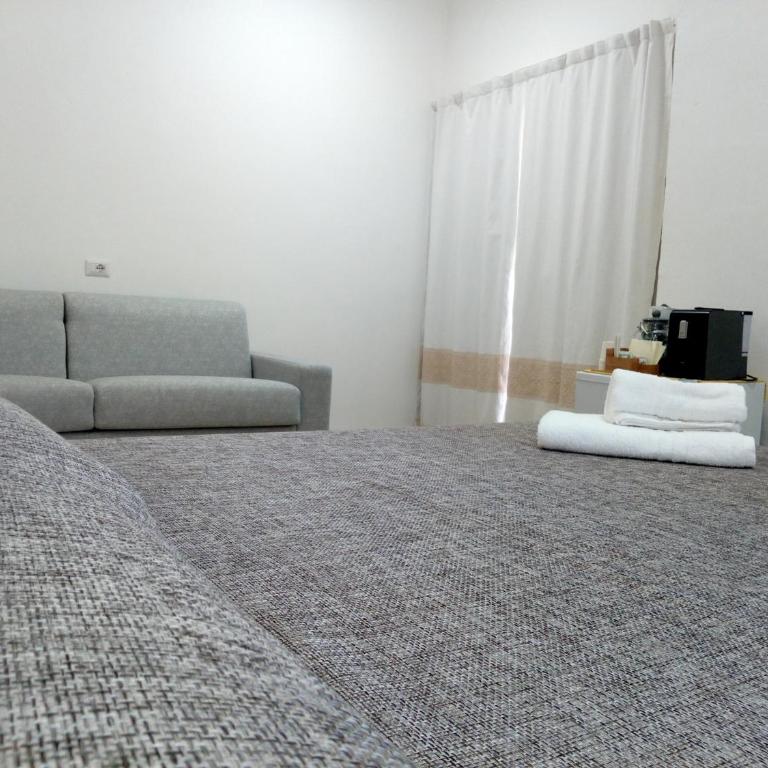 Flamingo Guest House- Rooms - Camera Familiare con Bagno Privato - 9