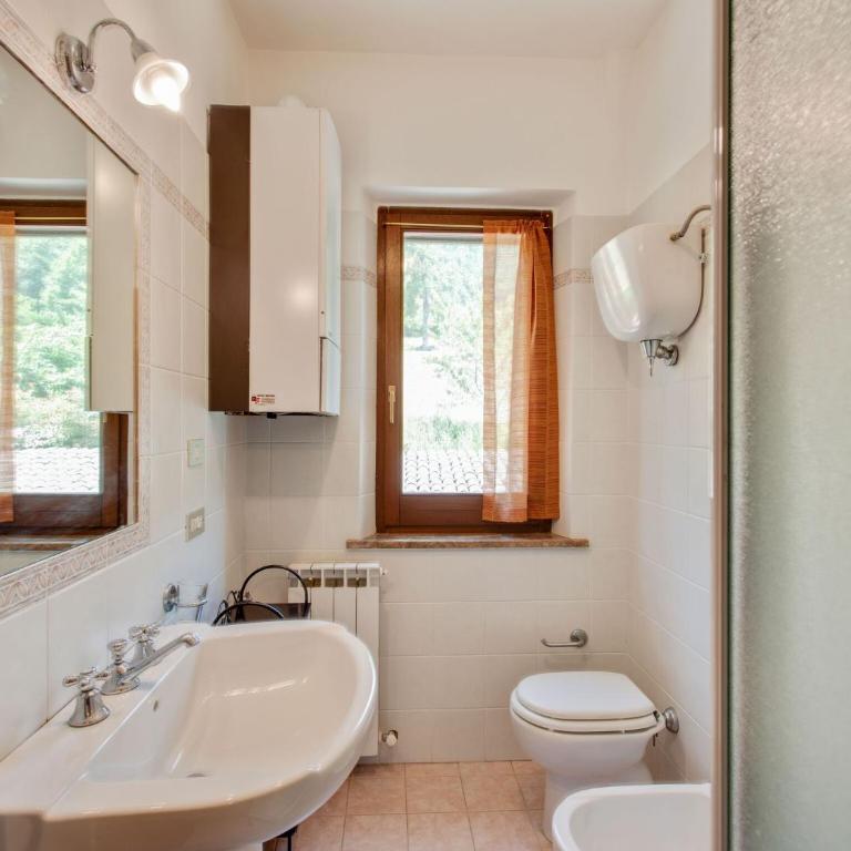 Holiday Home in Assisi with Pool & Nature - Two-Bedroom Holiday Home - 23