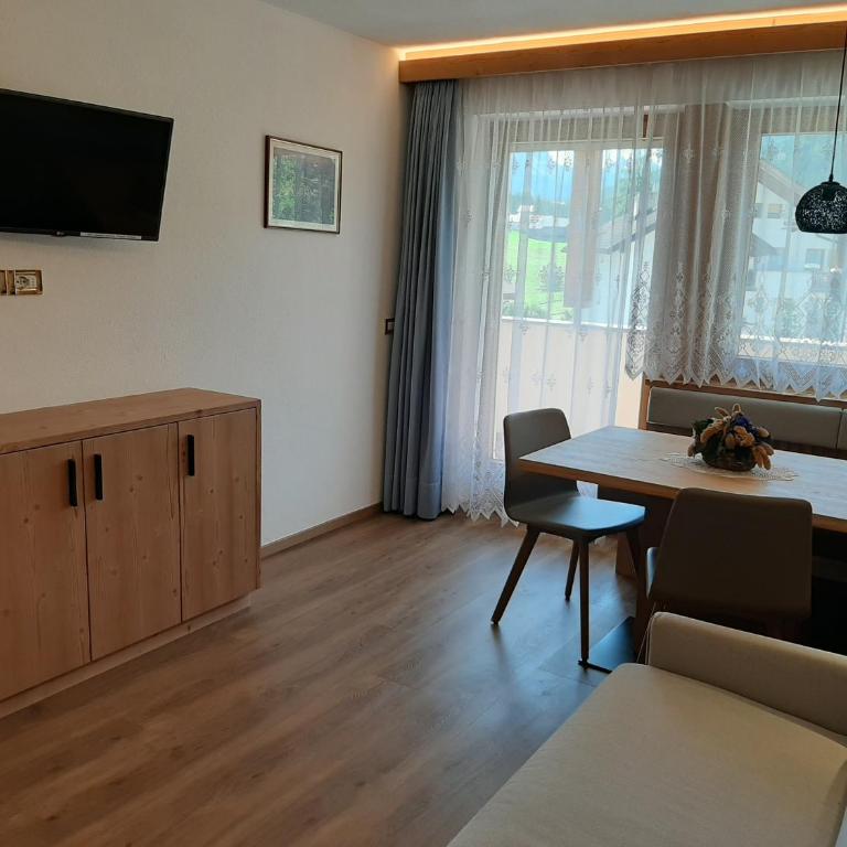 Apartments Lasteis - Apartment with Balcony - 20