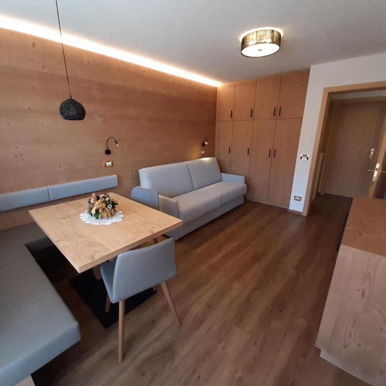 Apartments Lasteis - Apartment with Balcony - 11