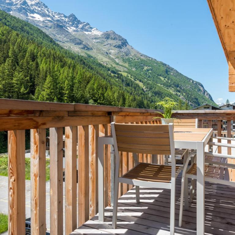 Montela Apartment-Hotel & Resort in the holiday region Saas-Fee Saastal - Penthouse-Apartment - 2