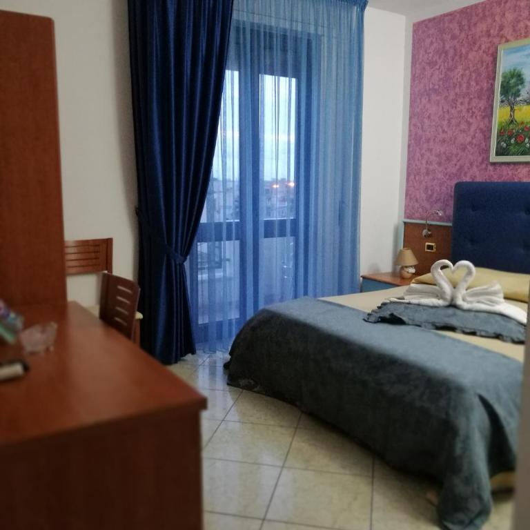 Bed&Belvedere - Camera Matrimoniale/Doppia con Letti Singoli con Vista Mare - 4