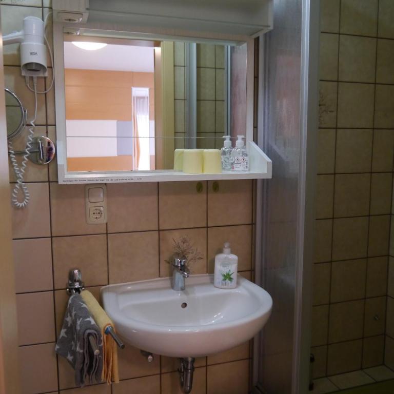 Pension / FW Gästehaus Stern - Camera Matrimoniale Comfort - 3