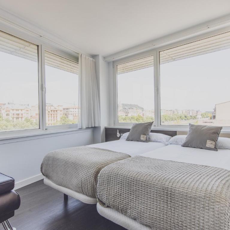 Pensión Riberas del Urumea - Habitación Doble con vistas al río - 1 o 2 camas - 1